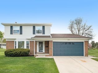 2200 Churchill Dr, Ann Arbor, MI