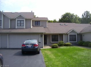 7402 E Huntington Dr, Youngstown, OH