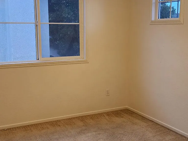1286 Jamestown Dr — Photo 13
