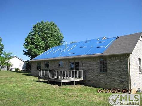 3rd image of 213 W Laurel Dr