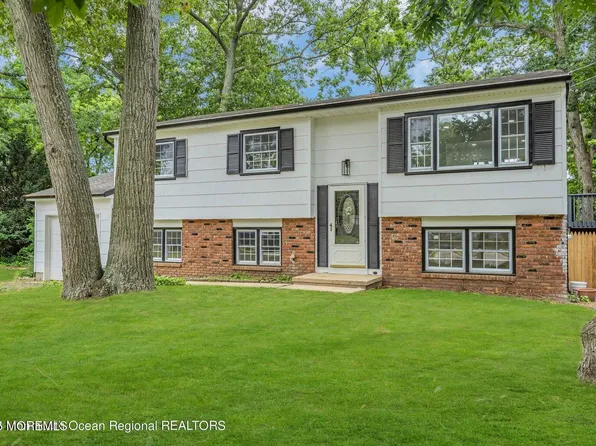 345 Dallas Drive, Toms River, NJ 08753