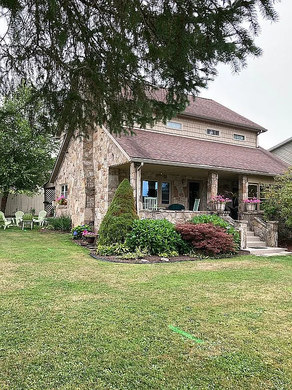 456 Marsh Hill Rd photo 1