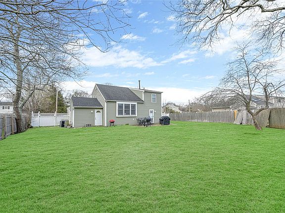 4th image of 43 Continental Dr