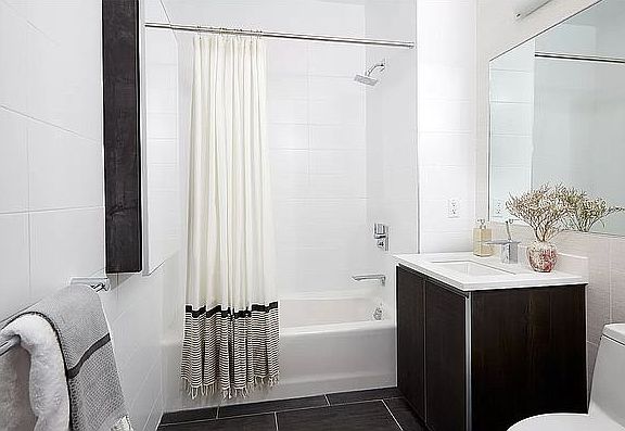 4th image of 321 W 37th St #3A