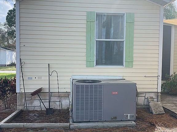 4th image of 2480 Merrman Dr