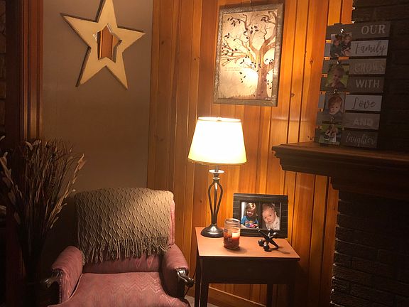 First room/sitting room