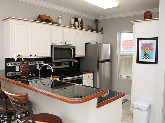 5th image of 586 Moon Bay Dr Unit 6