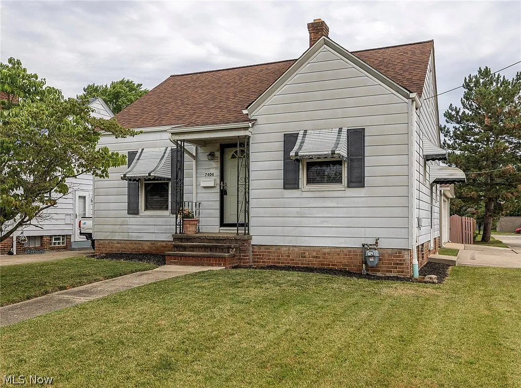 7404 Woodhaven Ave photo 1