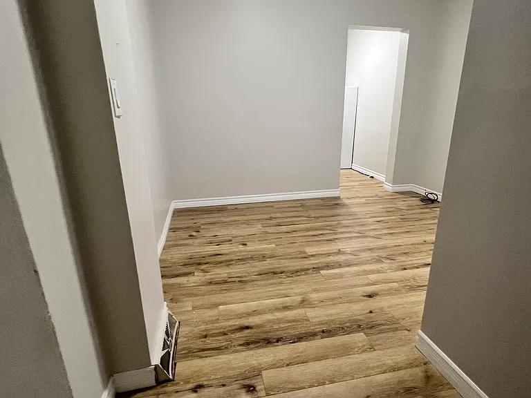 533 Church St #3 — Photo 5