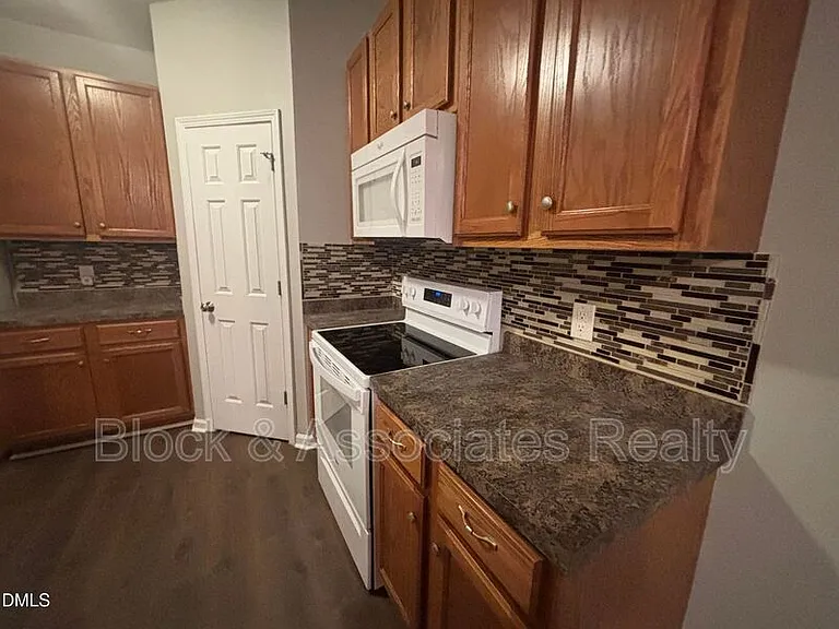 27 Great View Ct — Photo 12
