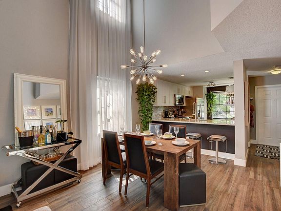 3rd image of 387 City View Dr