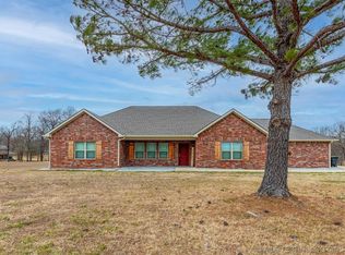 1606 Pine Dr, Grove, OK 74344