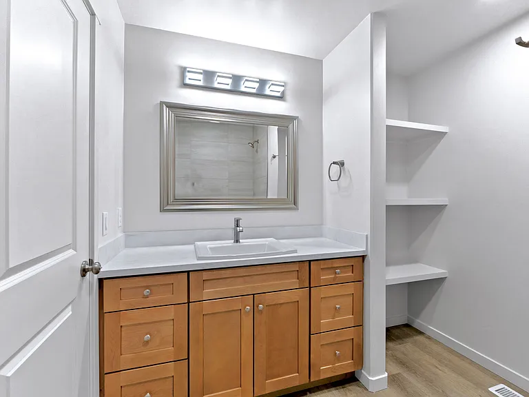 2773 Caspain Way #B — Photo 26