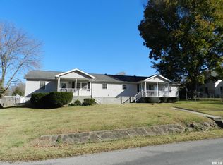 222 N Murphy St #A, Ridgway, IL 62979