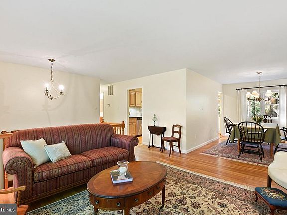 4th image of 7416 Bee Bee Dr