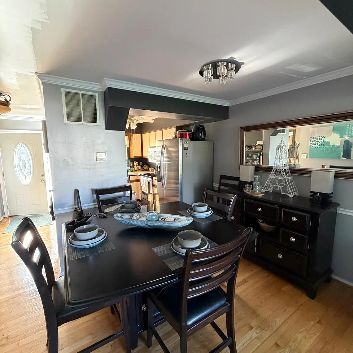 2 bed, 2.5 bath, 1054 sqft, $2,300 — Photo 4