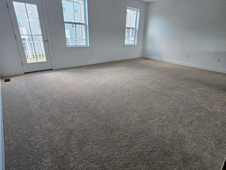 4 Turf Ct — Photo 4