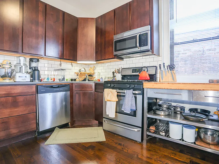 2341 W Charleston St #3F — Photo 4
