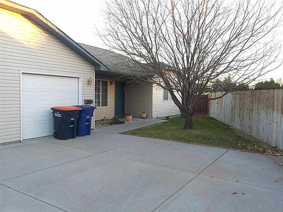 2nd image of 2180 Oakwood Ct