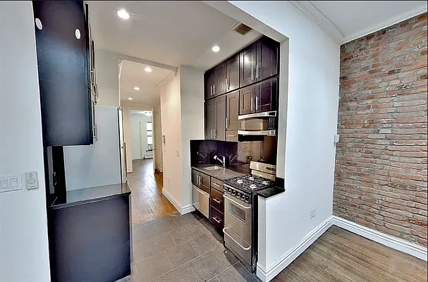 Rented by REAL New York | media 27