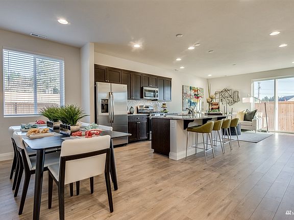 5th image of 6517 Seaglass Avenue SE #9