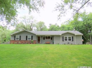 14 Harvest Rd, Fairport, NY 14450