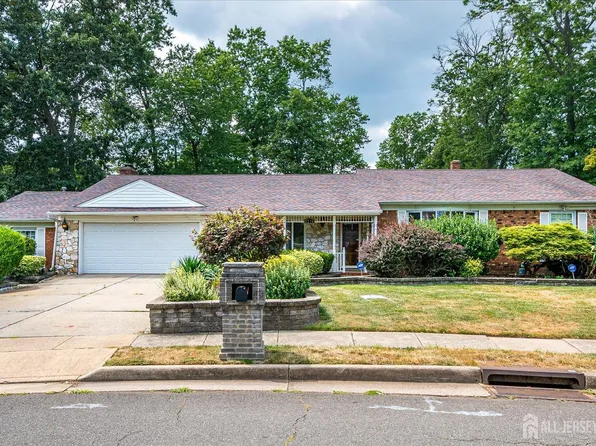 1274 Regency Pl, South Plainfield, NJ 07080