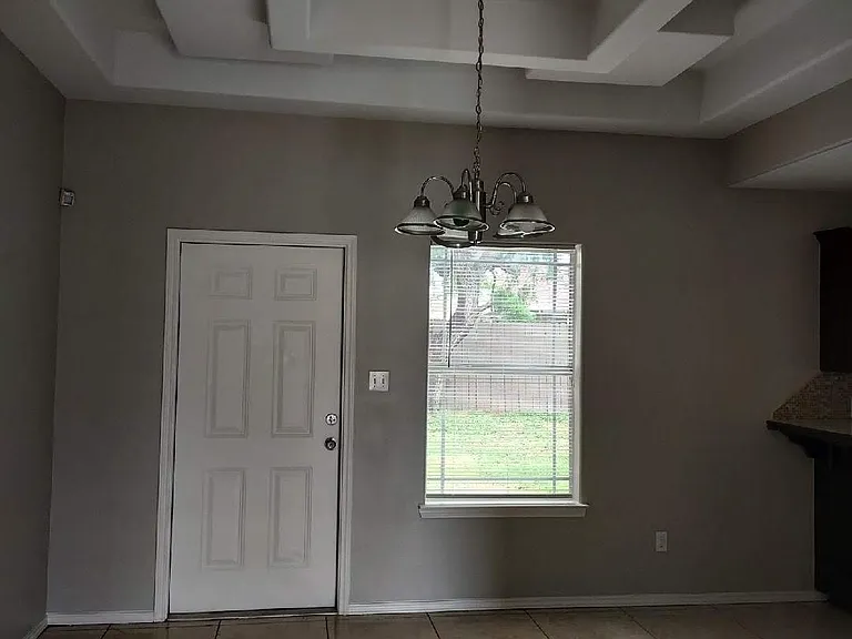 204 N Camino Real St — Photo 7