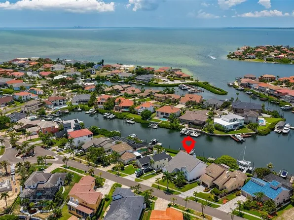 929 Symphony Isles Blvd, Apollo Beach, FL 33572