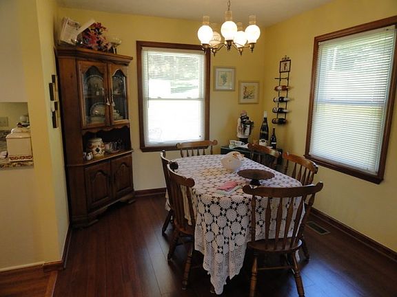 5th image of 1122 Prater Ln