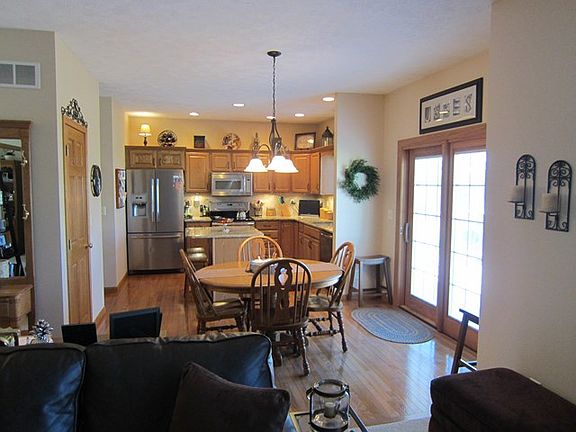 5th image of 2356 Woodview Ct