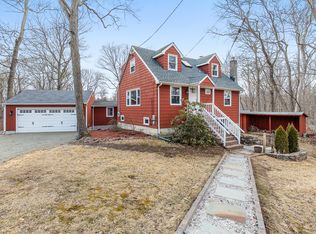 780 W Lake Ave, Guilford, CT 06437