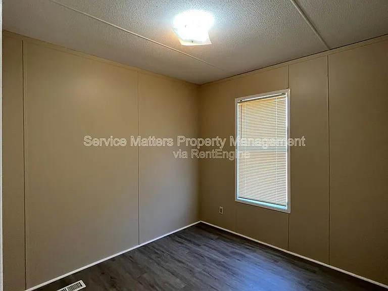 4825 Douglas Dr — Photo 14