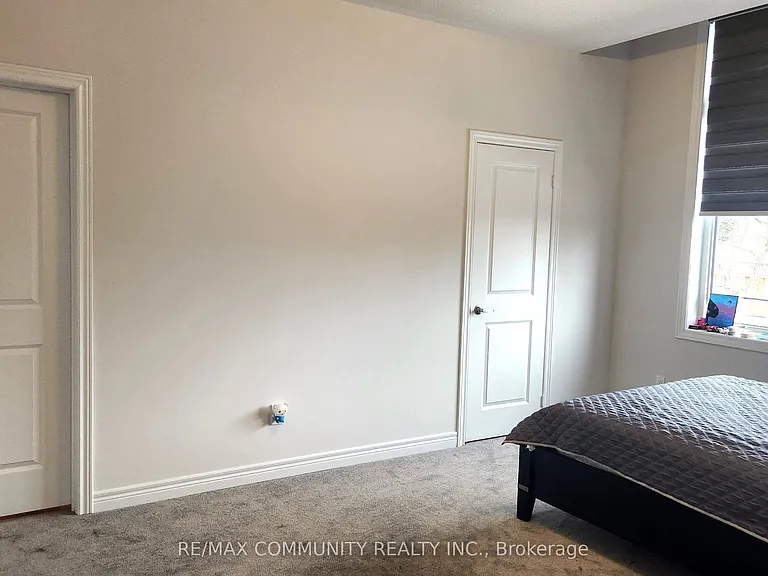 58 Catering Rd #MAIN — Photo 17