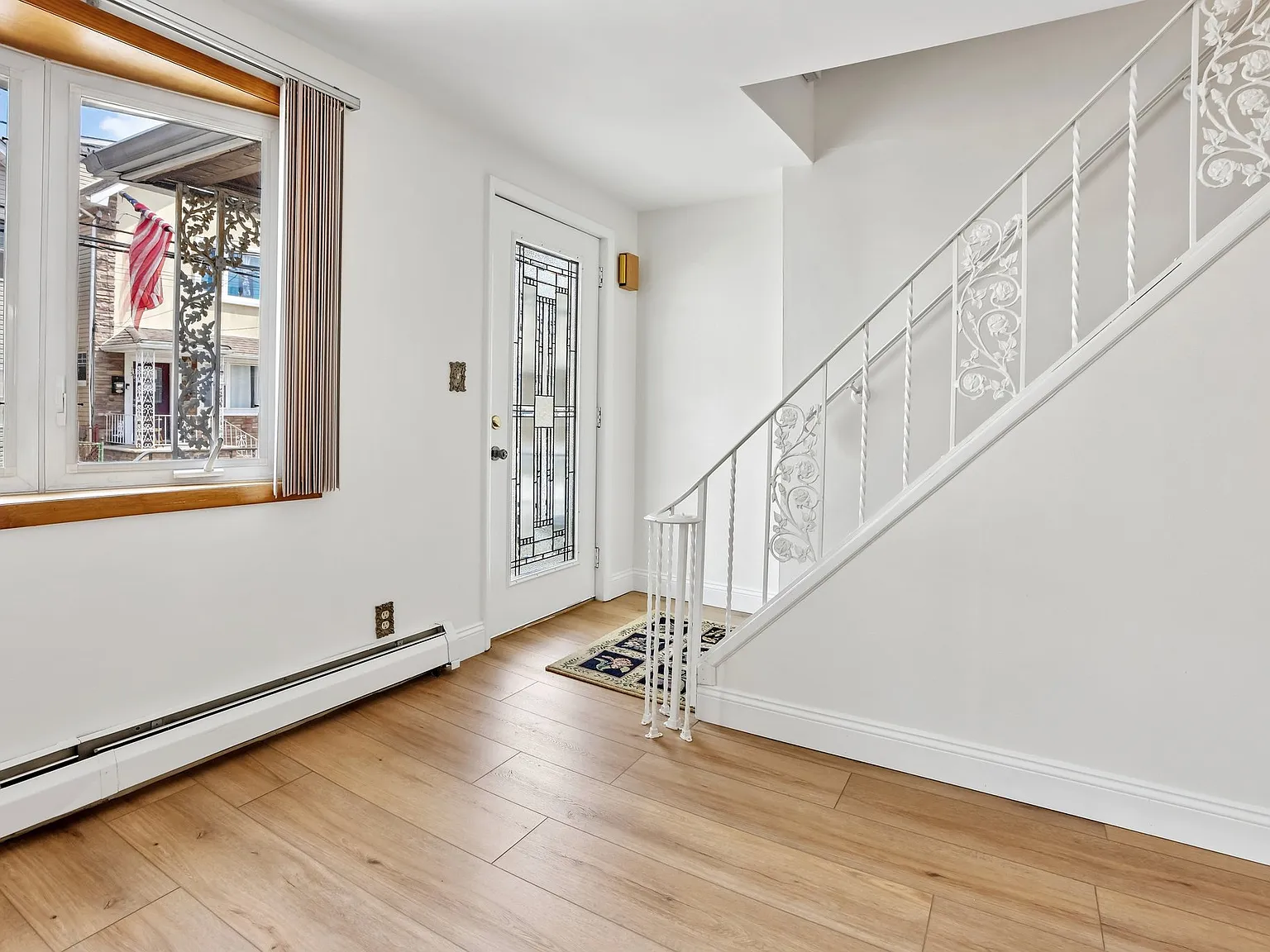 2 bed, 1500 sqft, $3,300 — Photo 4