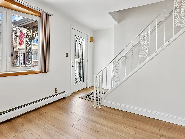 18 Patterson St — Photo 4