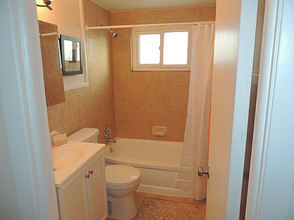 4th image of 150 Willard Ave
