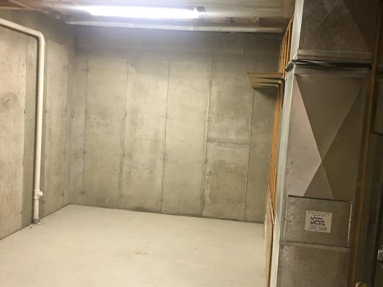 1922 Hillside Pl — Photo 14