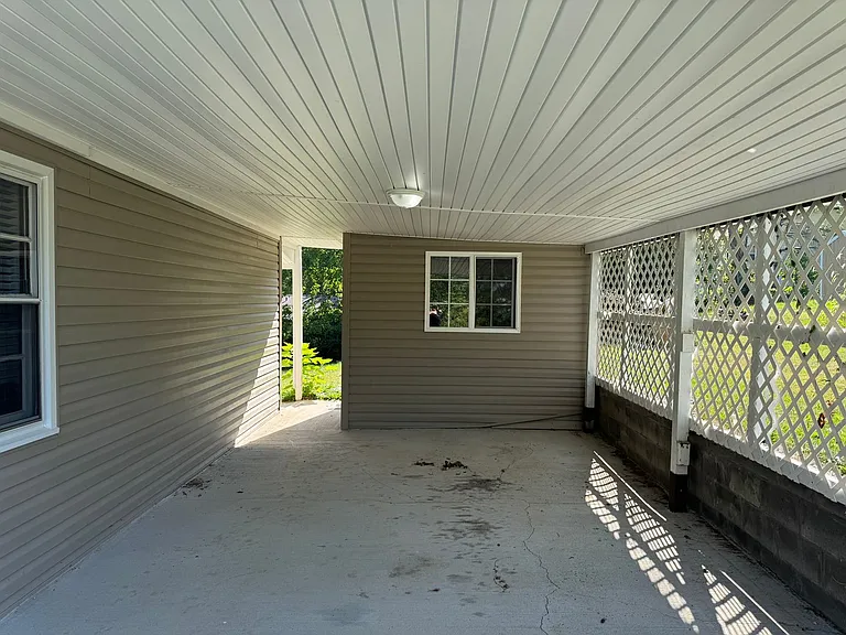 206 N Morgan St — Photo 3