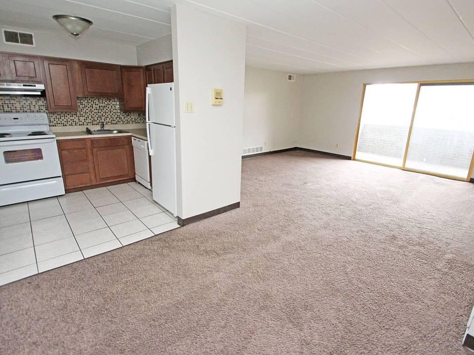 1st image of 264 W Steuben St #2B-1Ba-900Sqft