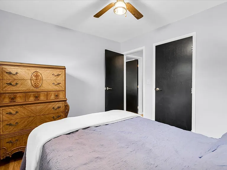 1554 Cynthia Ave — Photo 14