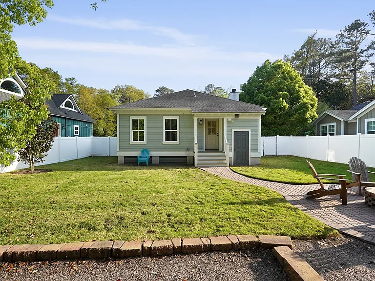 15 Government Rd — Photo 35