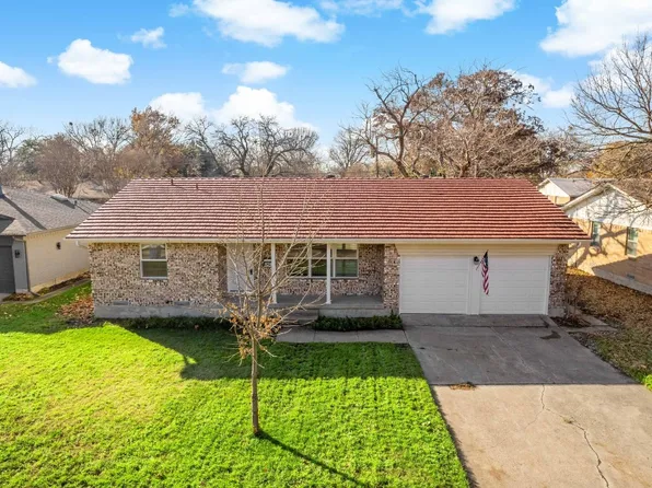 2421 Livenshire Dr, Garland, TX 75041