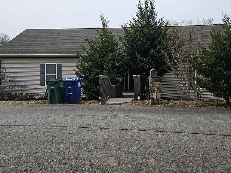 21 Little Oak Rd — Photo 3