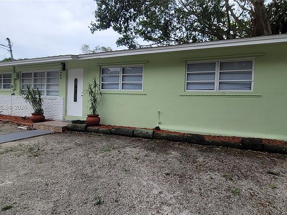 3rd image of 664 Colson Dr