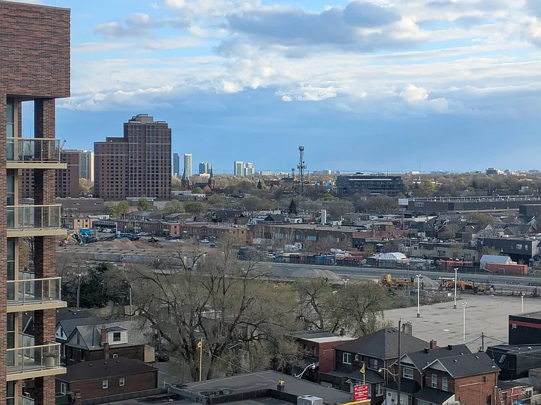 1808 Saint Clair Ave W #1005 — Photo 7