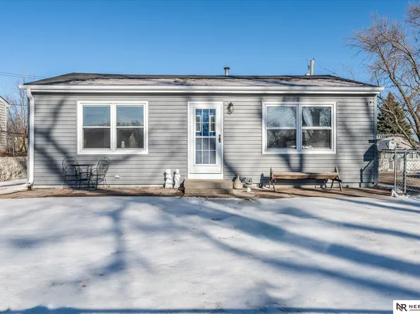 7321 S 71st St, La Vista, NE 68128