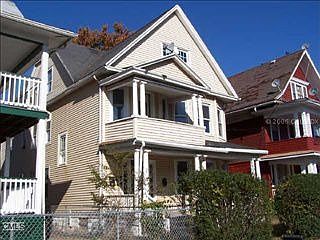 5th image of 1652 Fairfield Ave