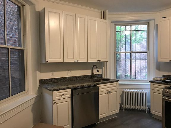 Newly Renovated Kitchen