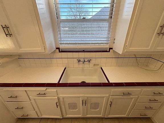 4th image of 2619 O St #F